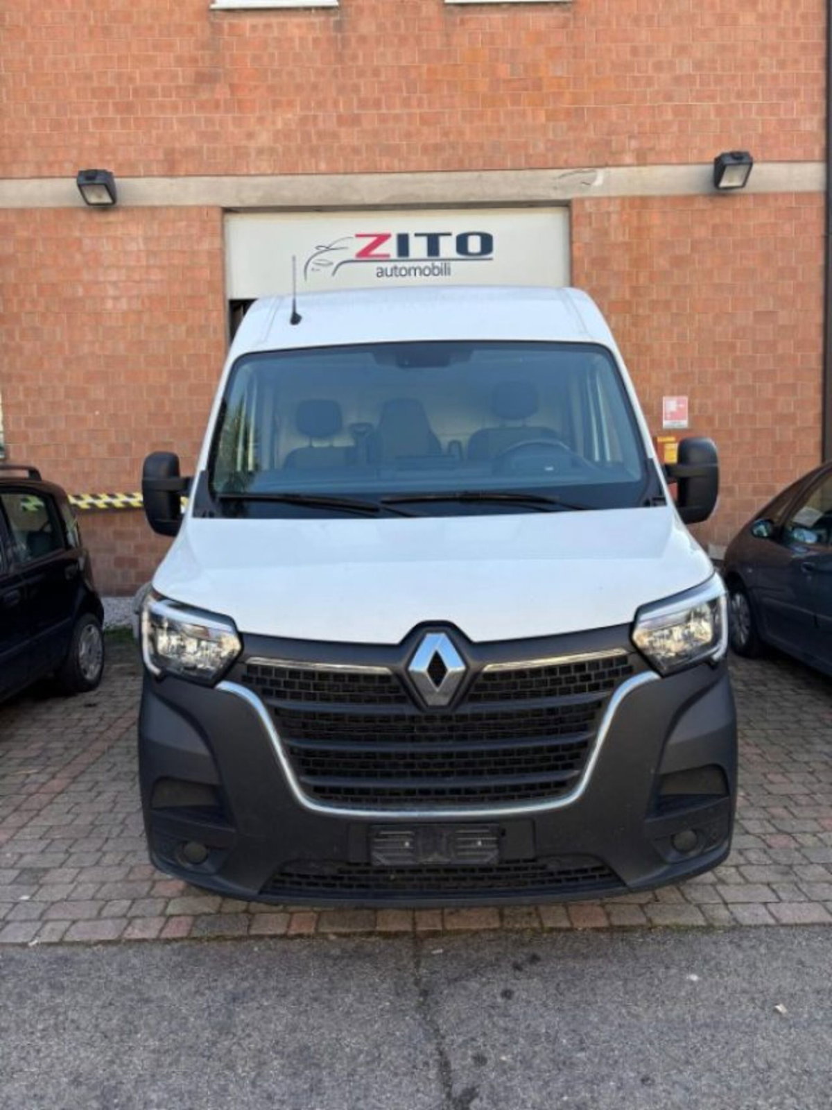 Renault Master Furgone T35 2.3 dCi 135 PL-TM-DC Furgone Ice (10)