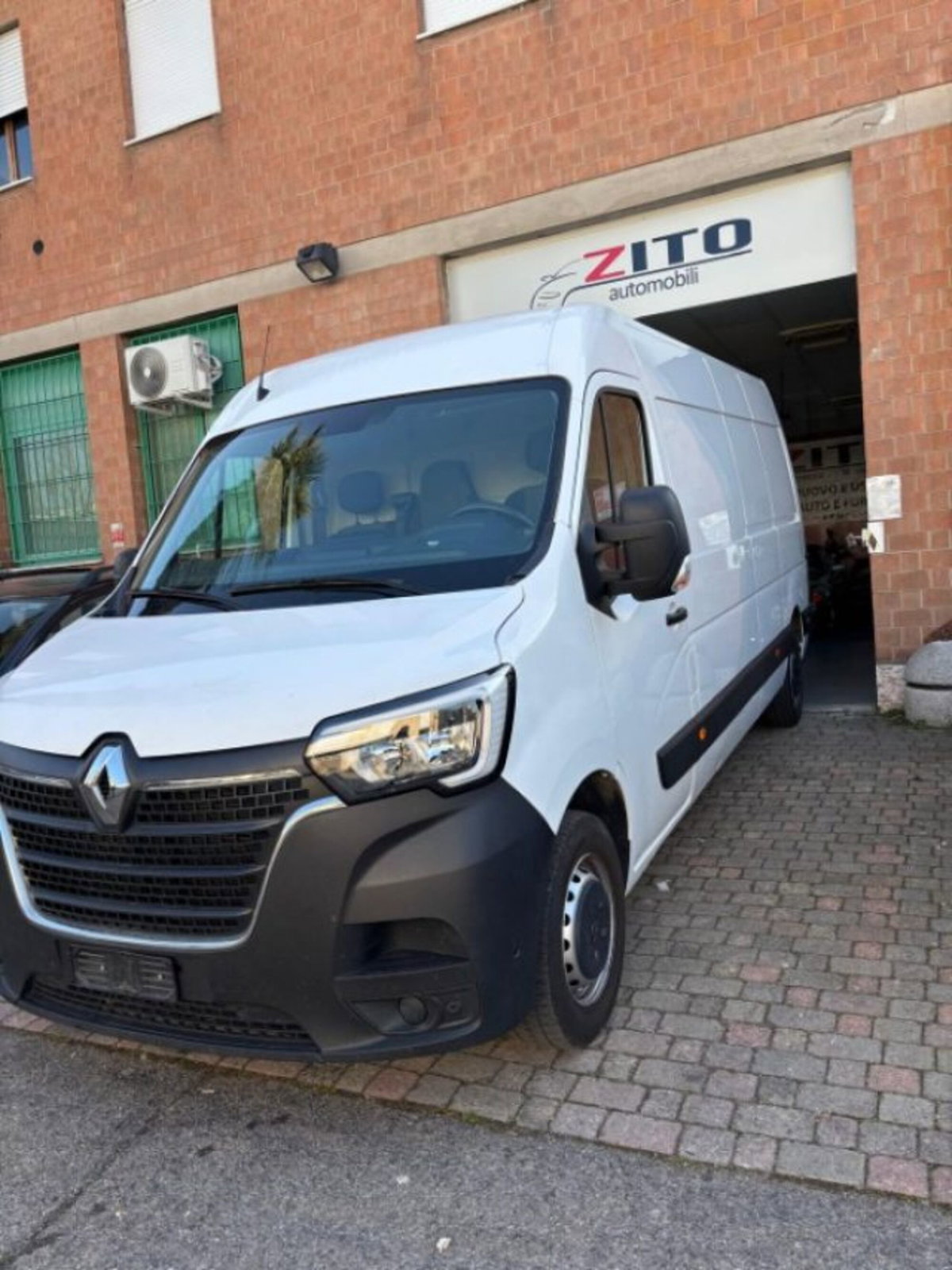 Renault Master Furgone T35 2.3 dCi 135 PL-TM-DC Furgone Ice (7)