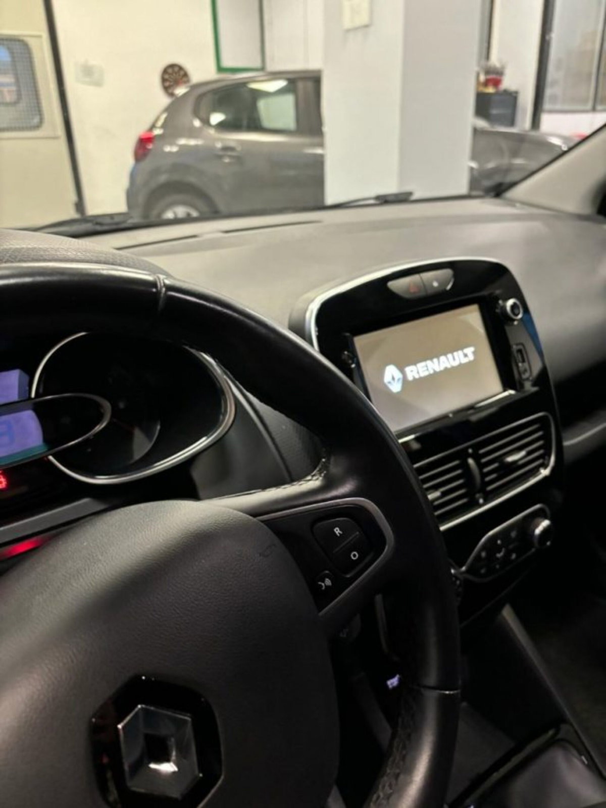 Renault Clio Sporter dCi 8V 75 CV Business (5)