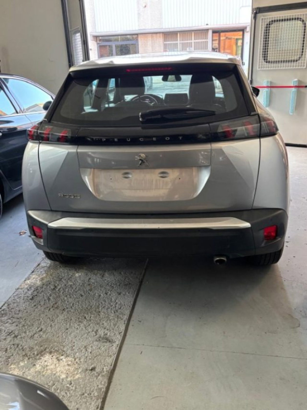 Peugeot 2008 BlueHDi 100 S&S Active (9)