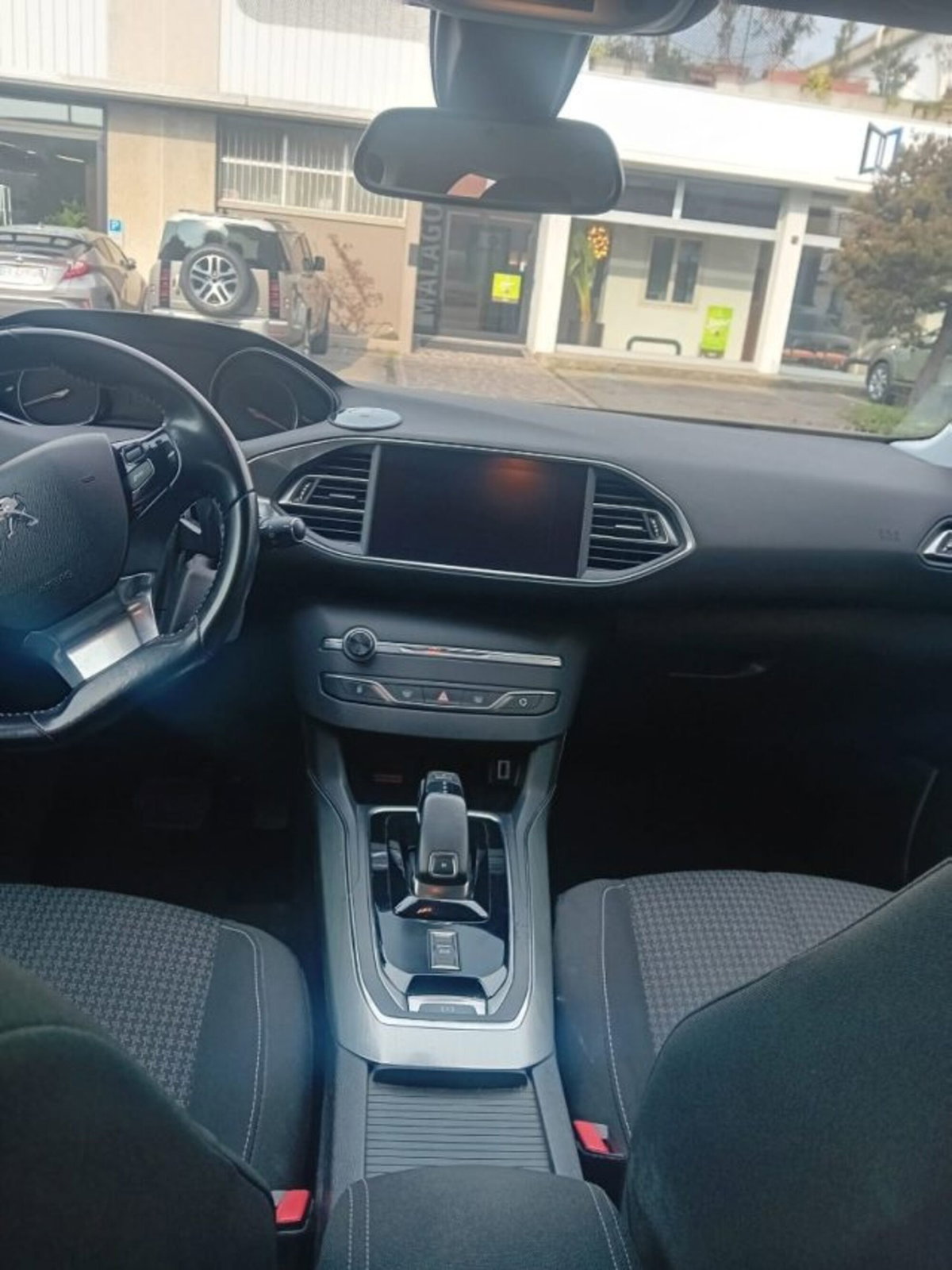 Peugeot 308 SW BlueHDi 130 S&S EAT8 GT Line (10)