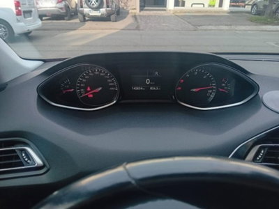 Peugeot 308 SW BlueHDi 130 S&S EAT8 GT Line (13)