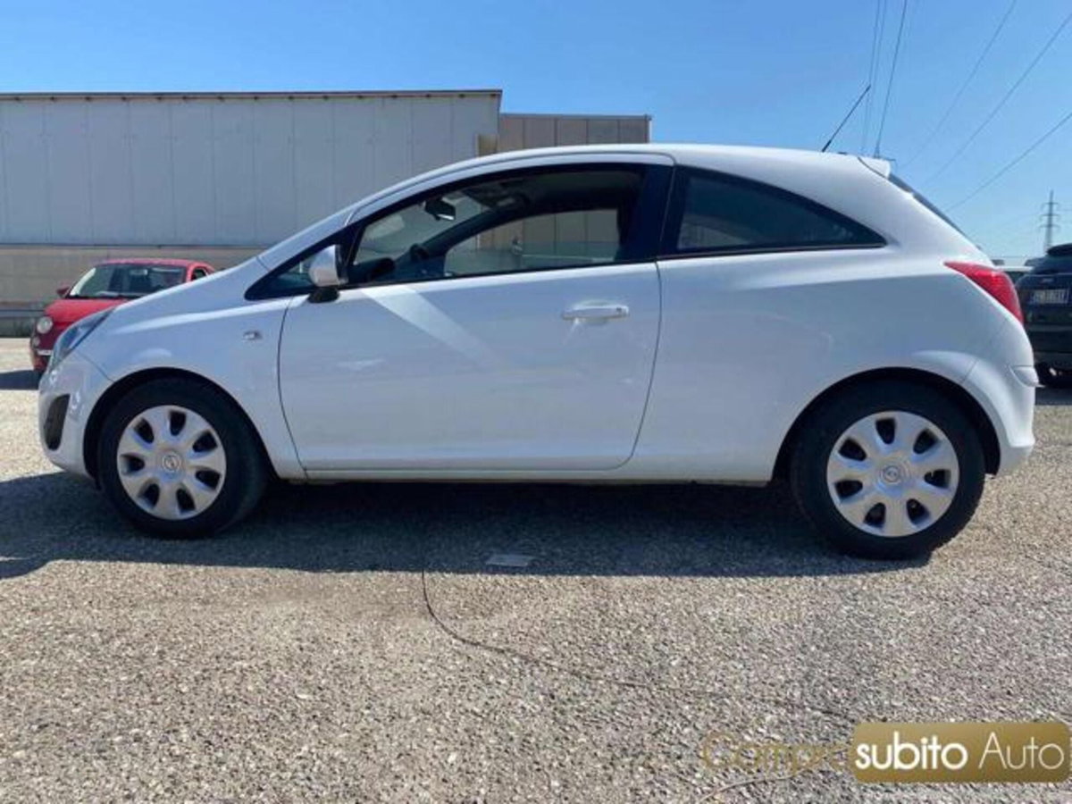 Opel Corsa 1.2 85CV 3 porte GPL-TECH b-color (4)