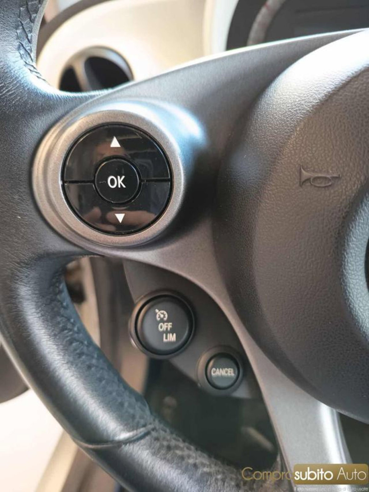 smart Fortwo 1000 52 kW MHD coupé pure (11)