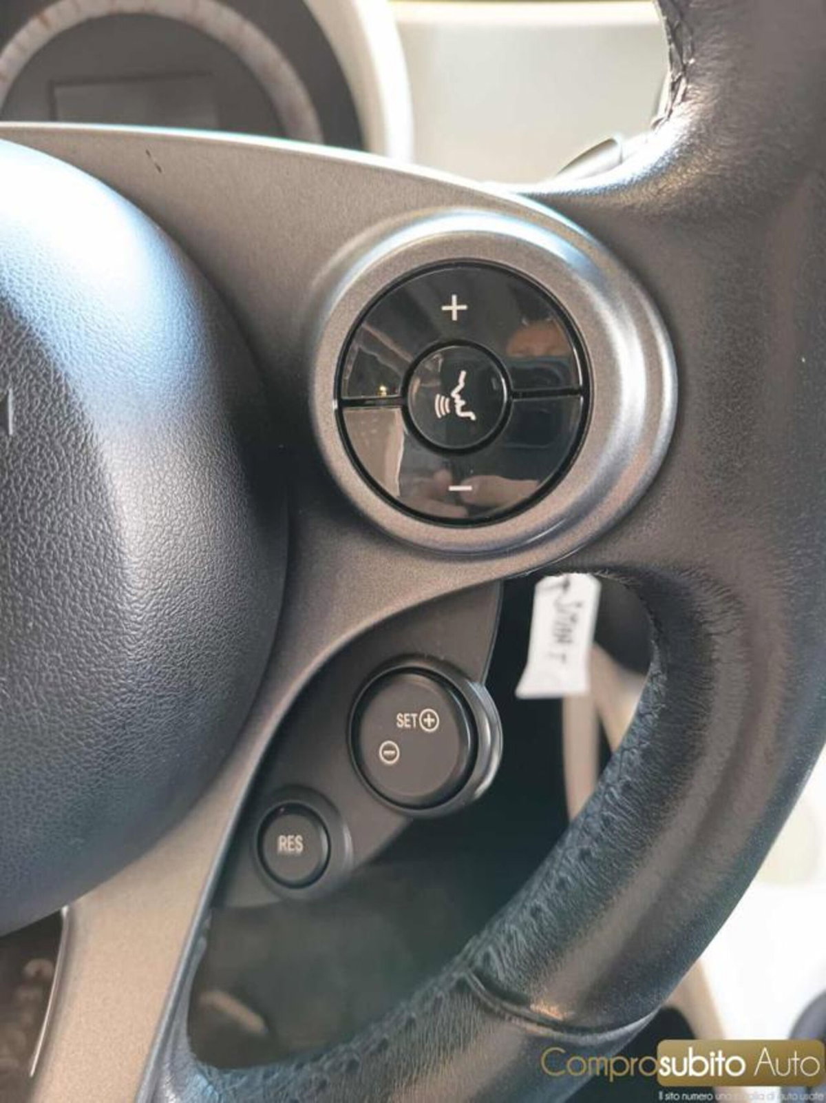 smart Fortwo 1000 52 kW MHD coupé pure (13)