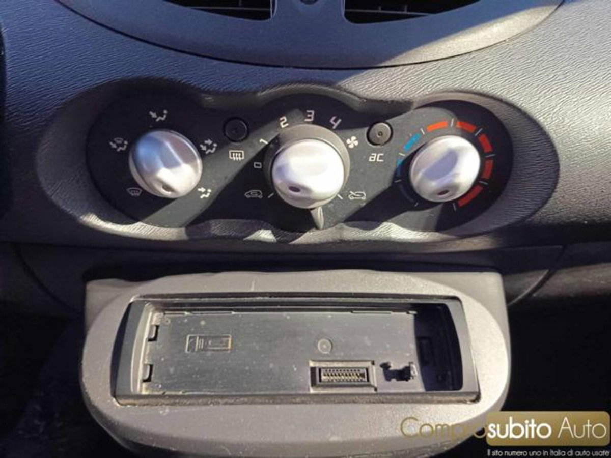 Renault Twingo 1.2 16V LEV SkyLight (17)