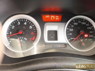 Renault Clio 1.2 16V 5 porte GPL 20th Anniversario (10)