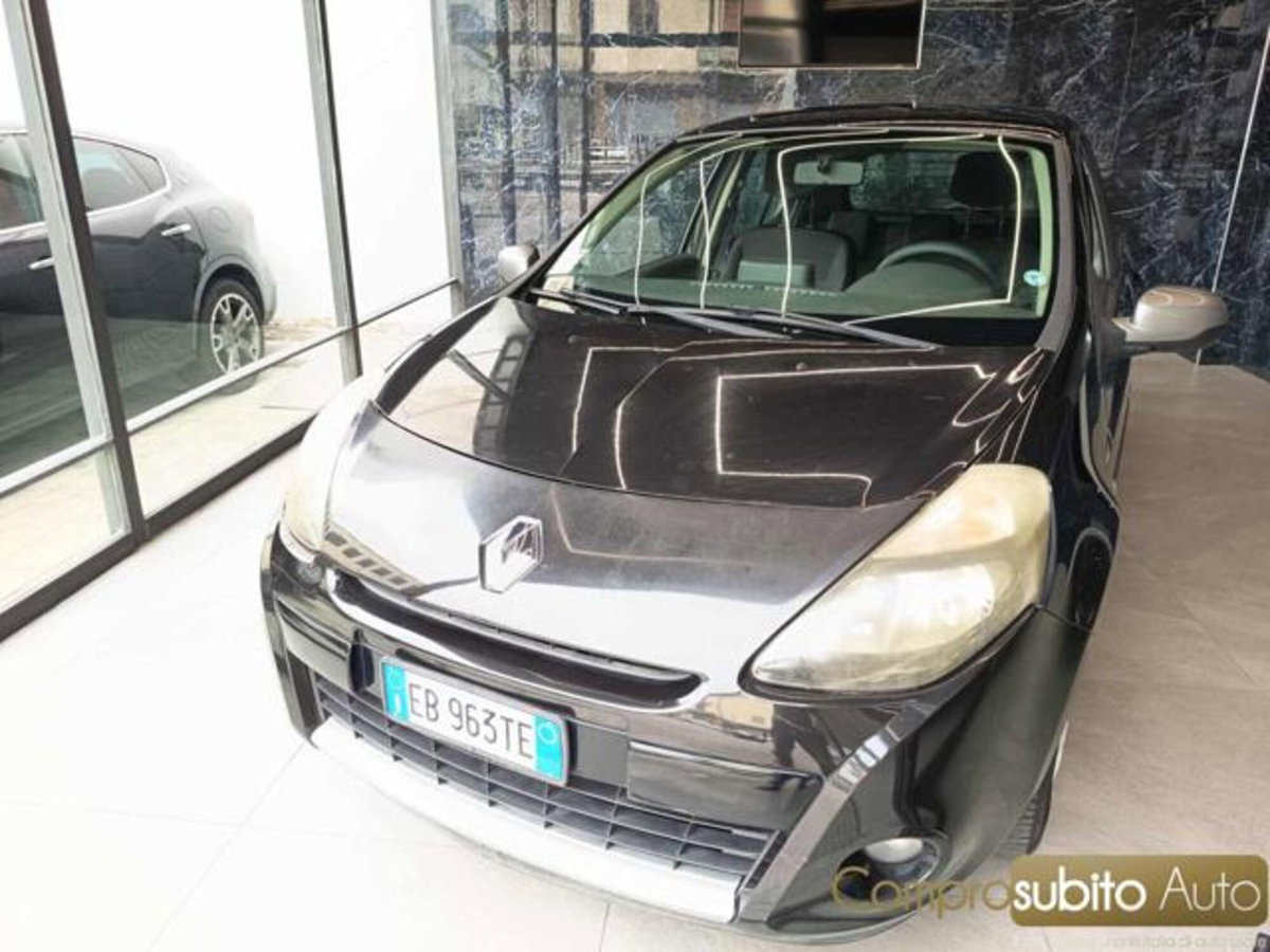 Renault Clio 1.2 16V 5 porte GPL 20th Anniversario (2)