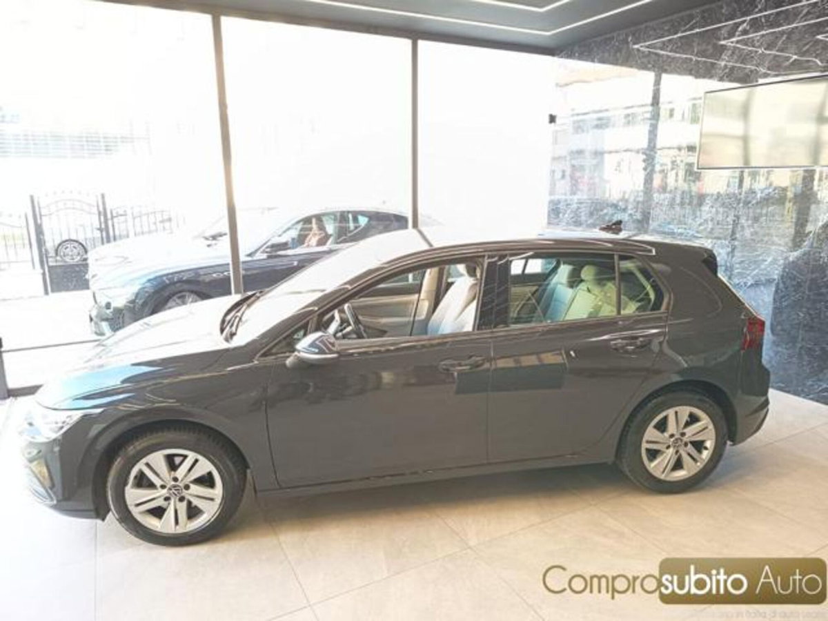Volkswagen Golf 1.0 TSI 115 CV 5p. Sport BlueMotion Technology (2)