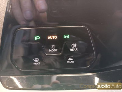Volkswagen Golf 1.0 TSI 115 CV 5p. Sport BlueMotion Technology (20)