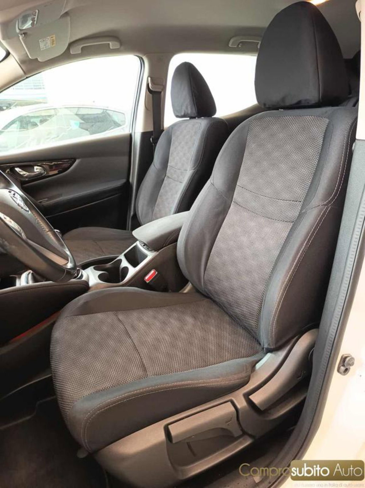 Nissan Qashqai 1.2 DIG-T Visia (15)