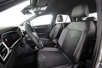 Volkswagen T-Roc 1.5 tsi R-Line dsg (2)