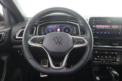 Volkswagen T-Roc 1.5 tsi R-Line dsg (5)