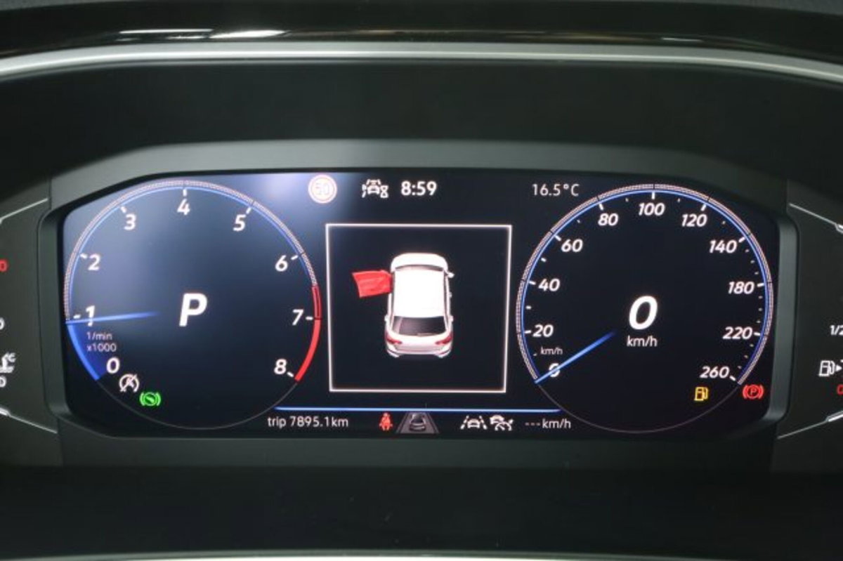 Volkswagen T-Roc 1.5 tsi R-Line dsg (7)