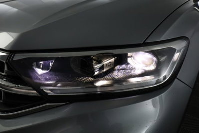 Volkswagen T-Roc 1.5 tsi R-Line dsg (9)