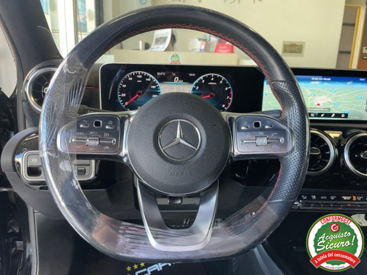 Mercedes-Benz Classe A 180 Premium (16)