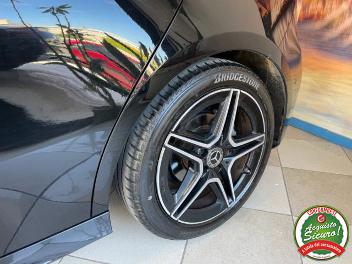 Mercedes-Benz Classe A 180 Premium (18)