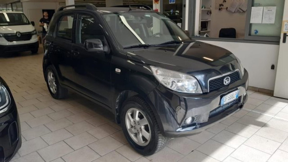 Daihatsu Terios 1.5 4WD SXA (2)