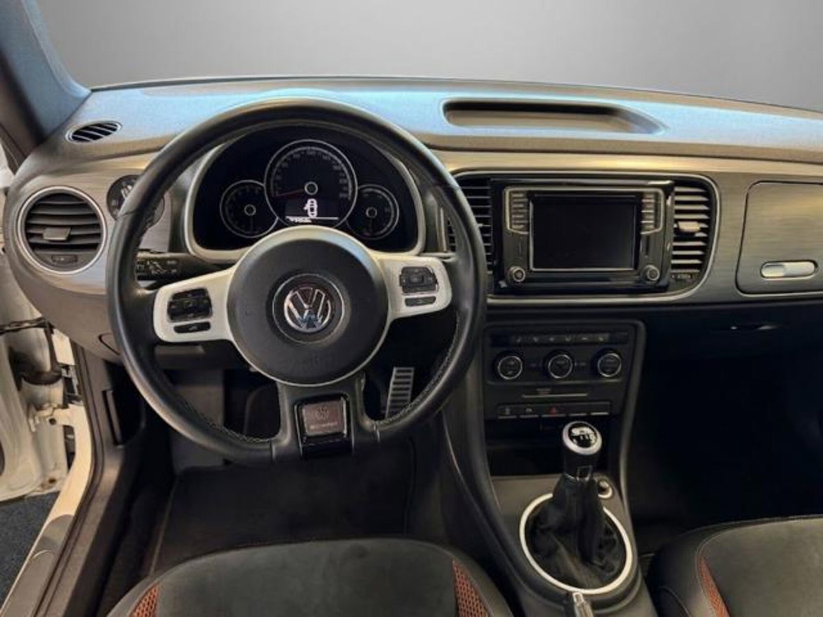 Volkswagen Maggiolino Cabrio 1.2 TSI Design BlueMotion Technology (6)