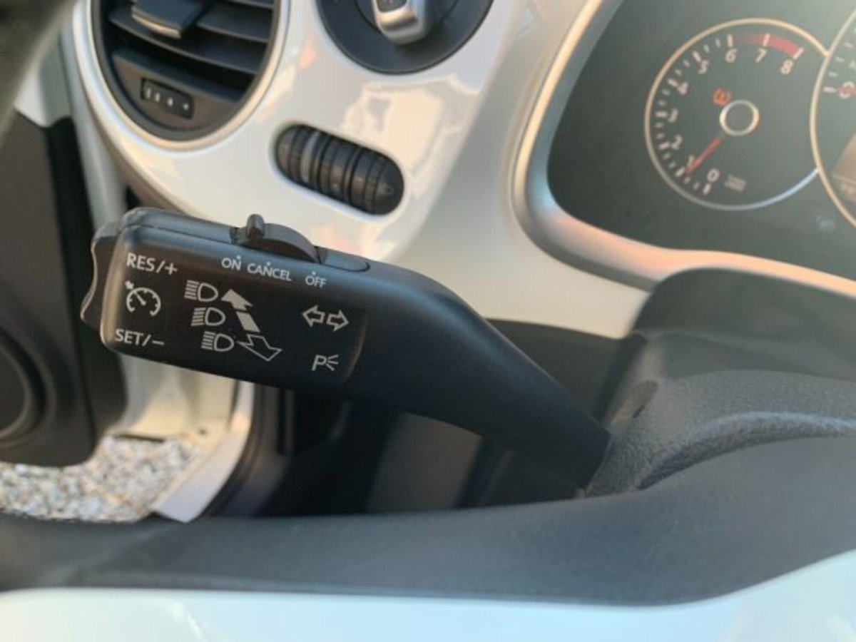 Volkswagen Maggiolino 2.0 TSI DSG Sport (15)