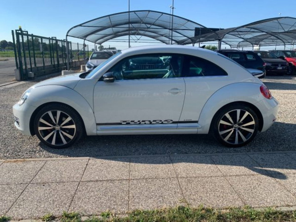 Volkswagen Maggiolino 2.0 TSI DSG Sport (8)