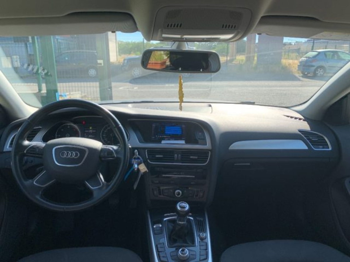 Audi A4 Avant 2.0 TDI 150 CV Business (11)