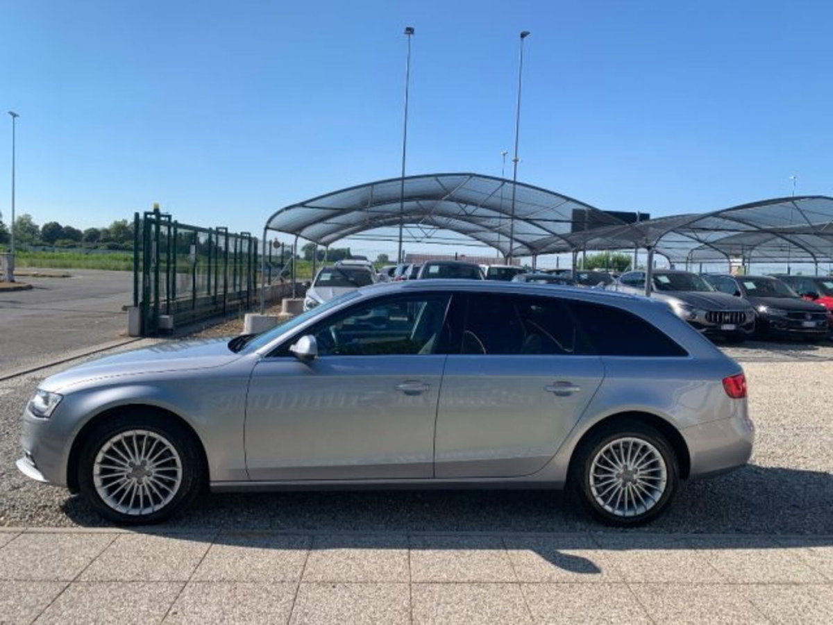 Audi A4 Avant 2.0 TDI 150 CV Business (2)