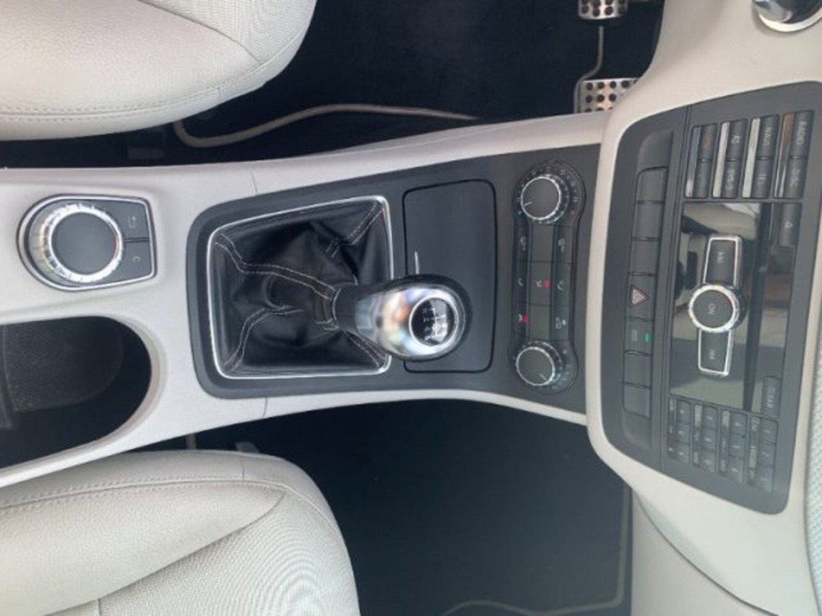 Mercedes-Benz Classe B 180 CDI Premium (15)