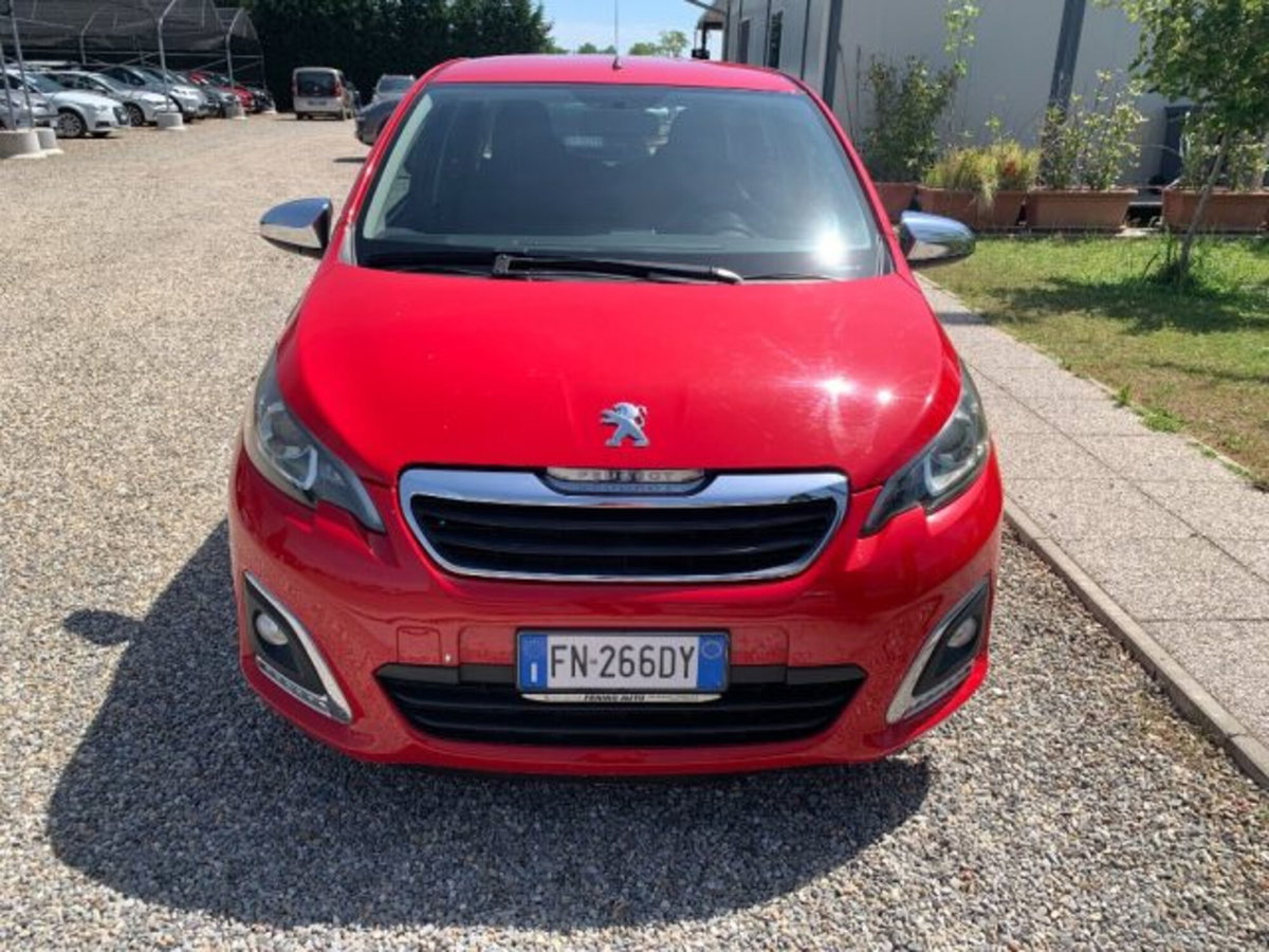 Peugeot 108 82 5 porte Allure (2)