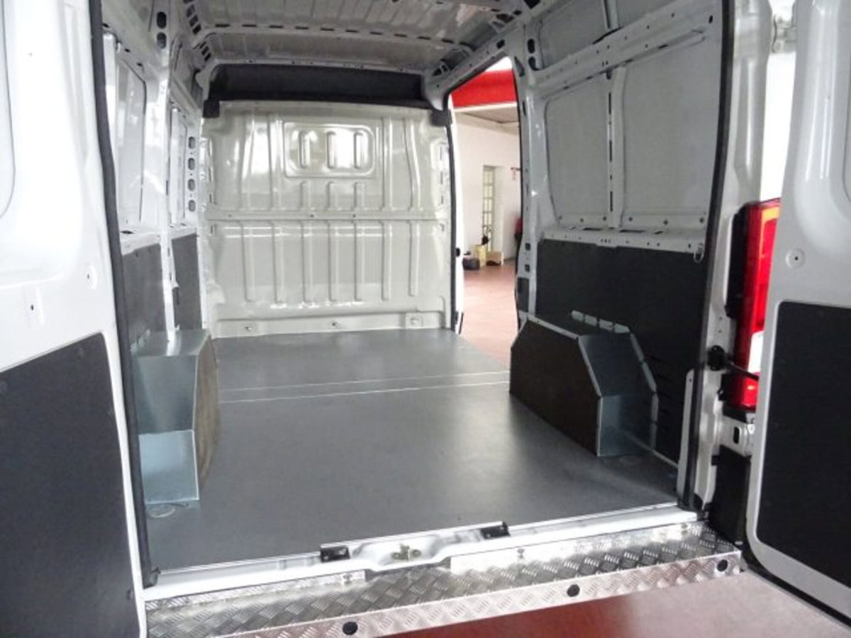 Fiat Ducato Furgone 35 2.2 Mjt 140CV AT9 PM-TM Maxi (10)