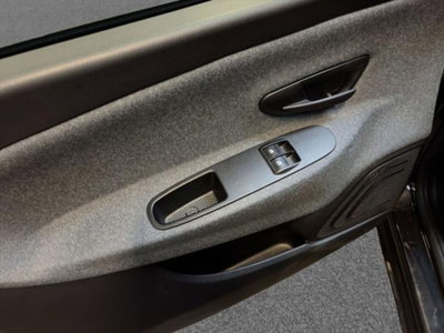 Lancia Ypsilon 1.0 FireFly 5 porte S&S Hybrid Silver Plus (16)