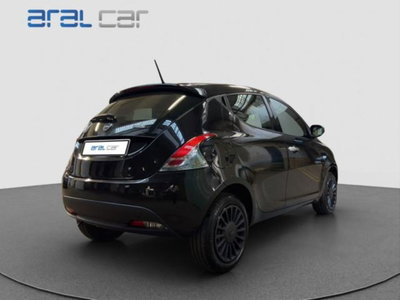Lancia Ypsilon 1.0 FireFly 5 porte S&S Hybrid Silver Plus (6)