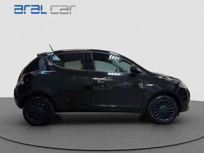 Lancia Ypsilon 1.0 FireFly 5 porte S&S Hybrid Silver Plus (7)