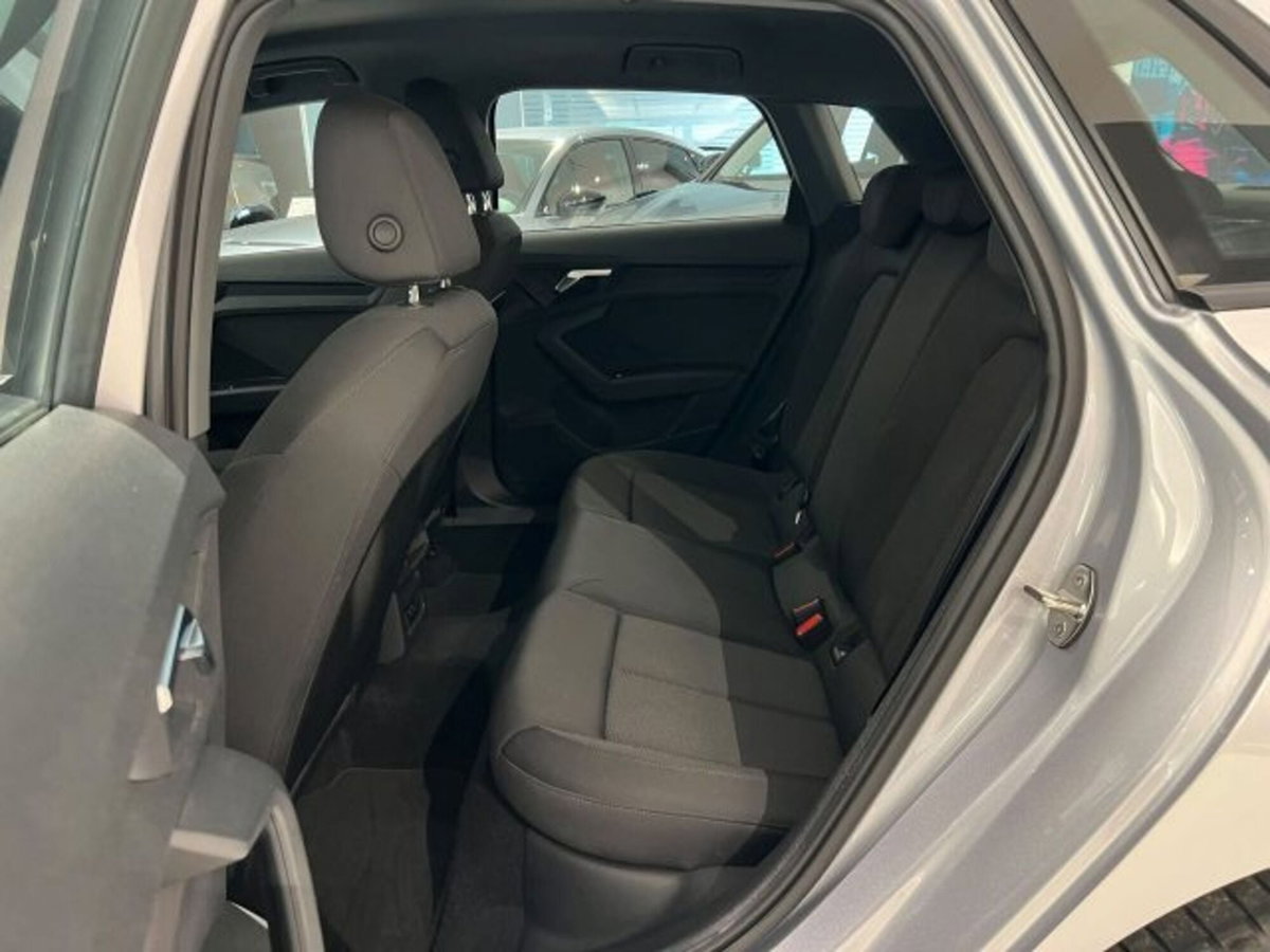 Audi A3 Sportback 30 TDI S tronic Business (19)