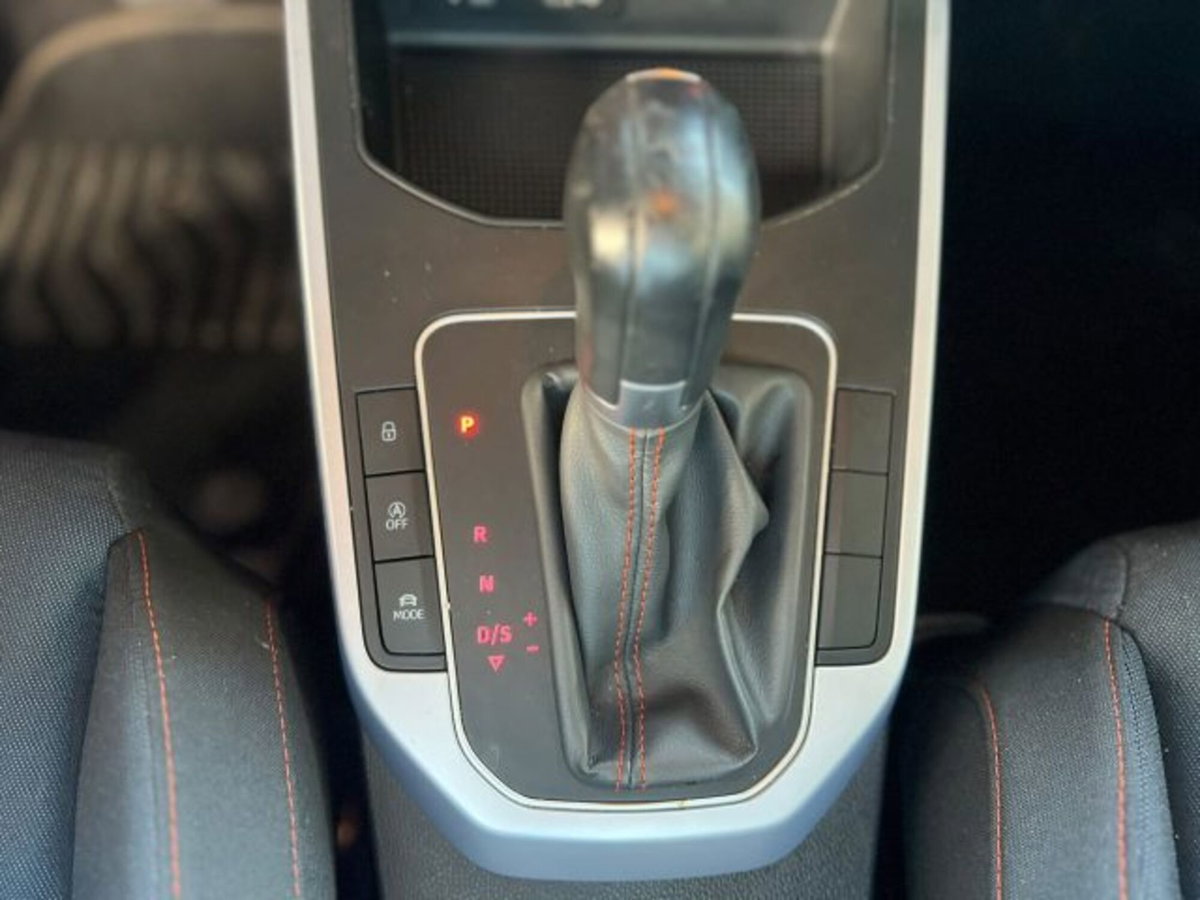 SEAT Arona 1.0 EcoTSI 110 CV DSG FR (14)