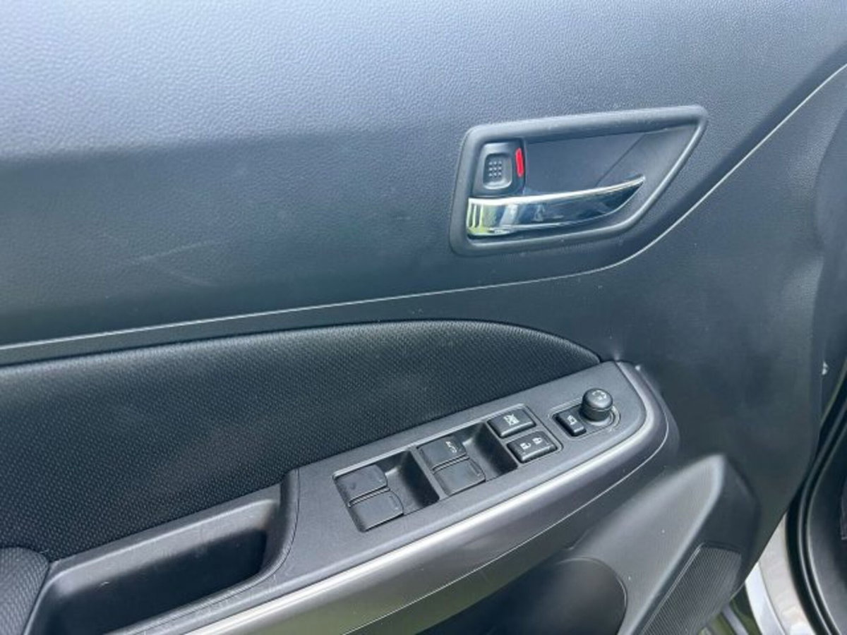 Suzuki Swift 1.2 Hybrid Easy Top (6)