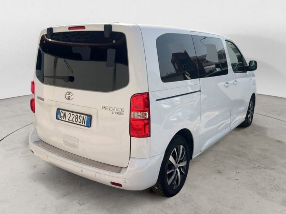 Toyota Proace Verso Verso 2.0D 150 CV L1 D Lounge (3)