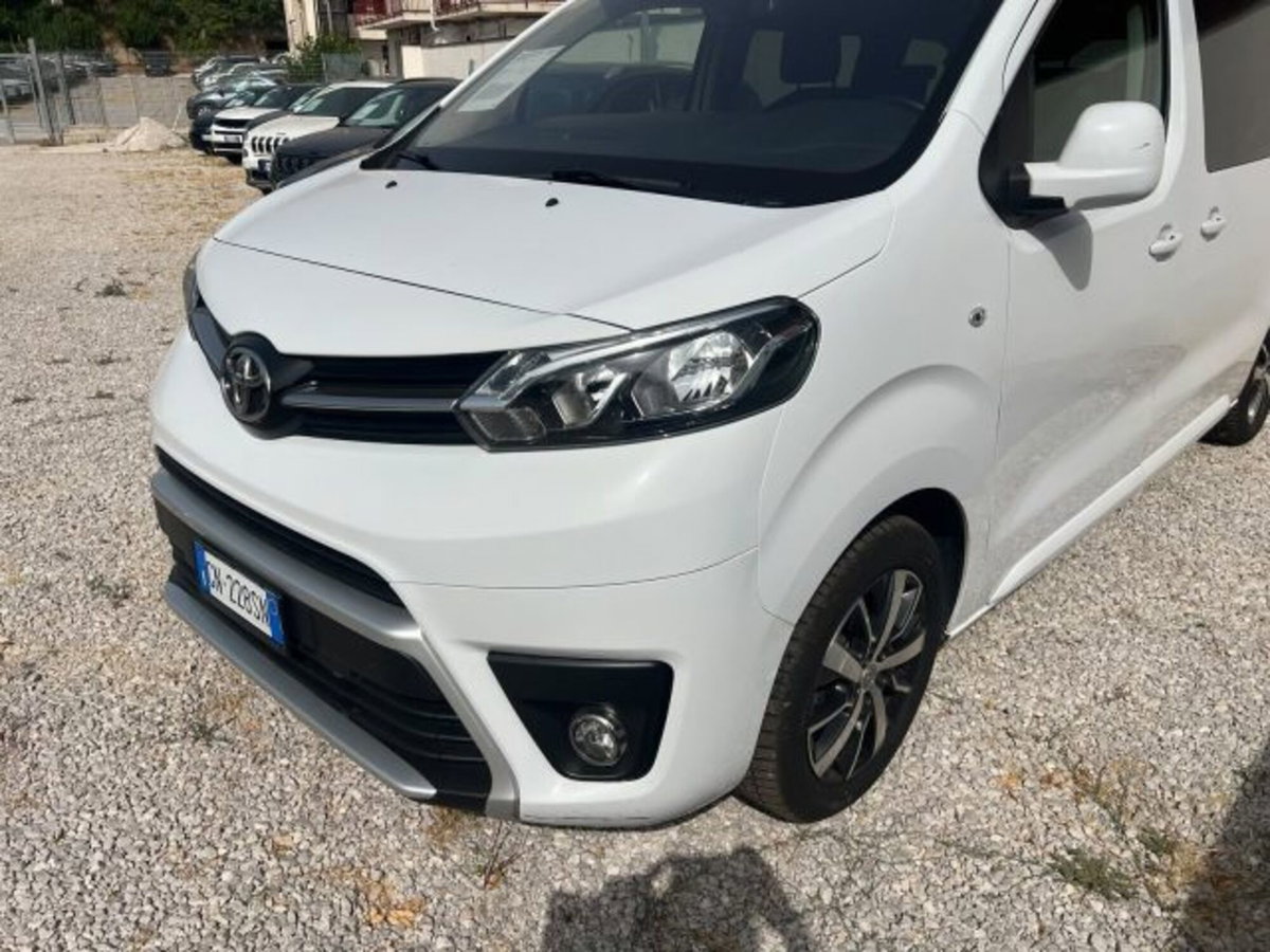 Toyota Proace Verso Verso 2.0D 150 CV L1 D Lounge (5)