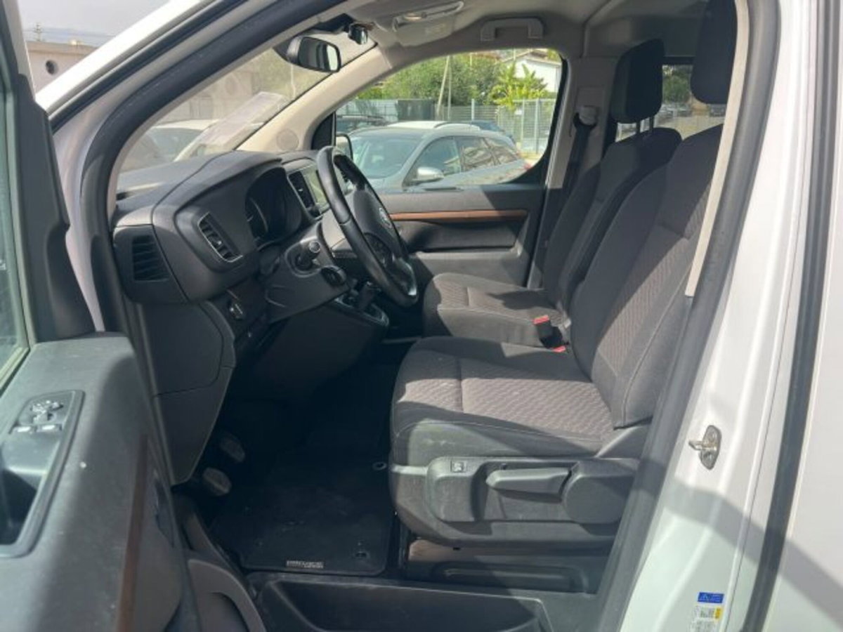 Toyota Proace Verso Verso 2.0D 150 CV L1 D Lounge (7)