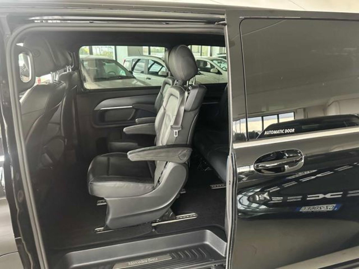 Mercedes-Benz EQV 300 Long (5)