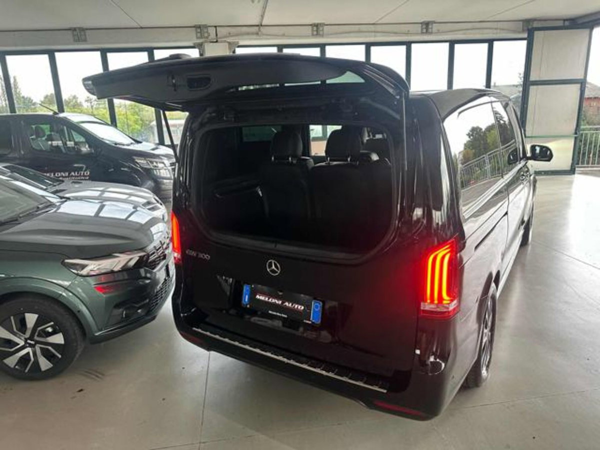 Mercedes-Benz EQV 300 Long (7)