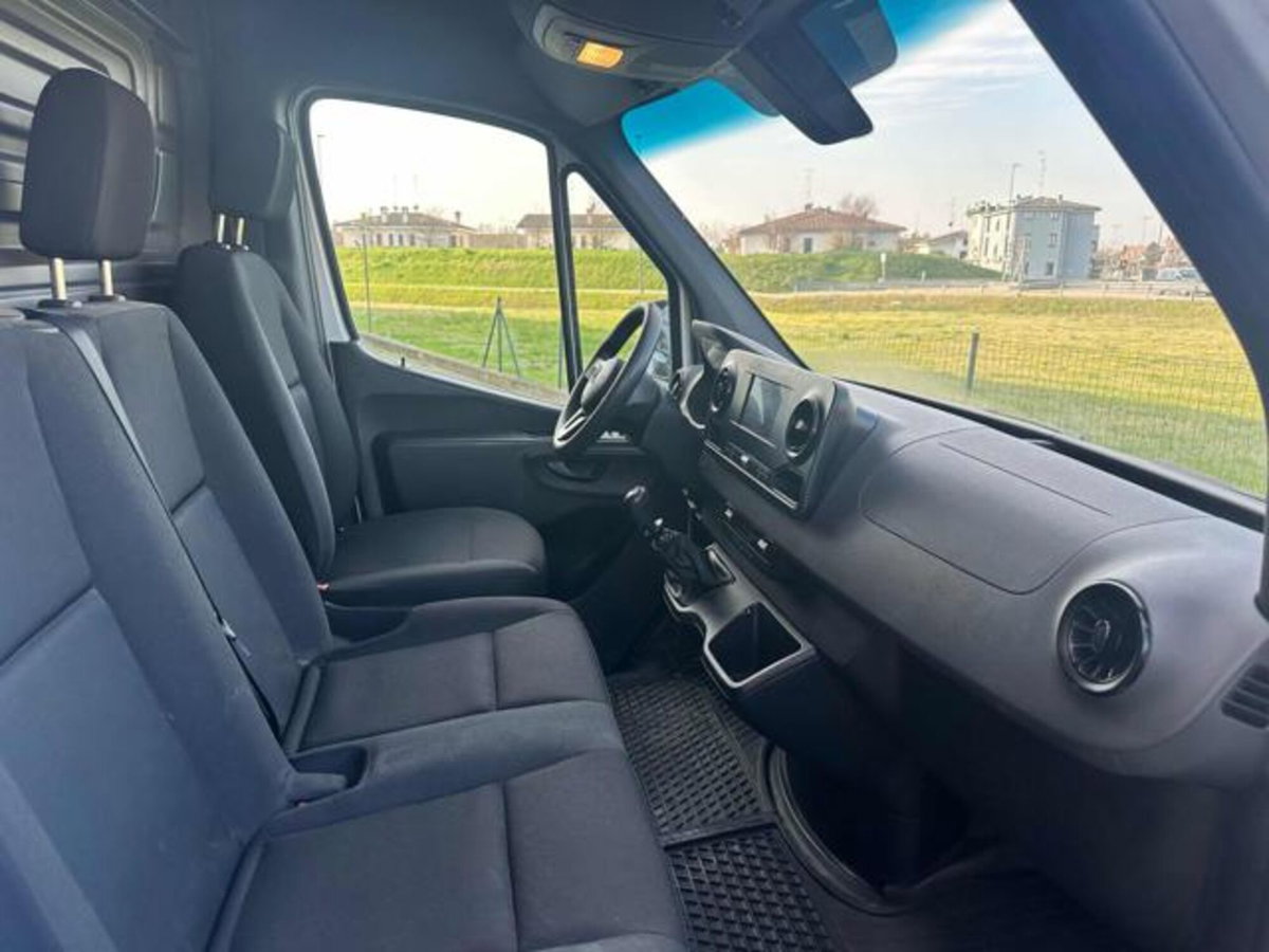 Mercedes-Benz Sprinter F32/35 311 CDI FWD TN Furgone (12)