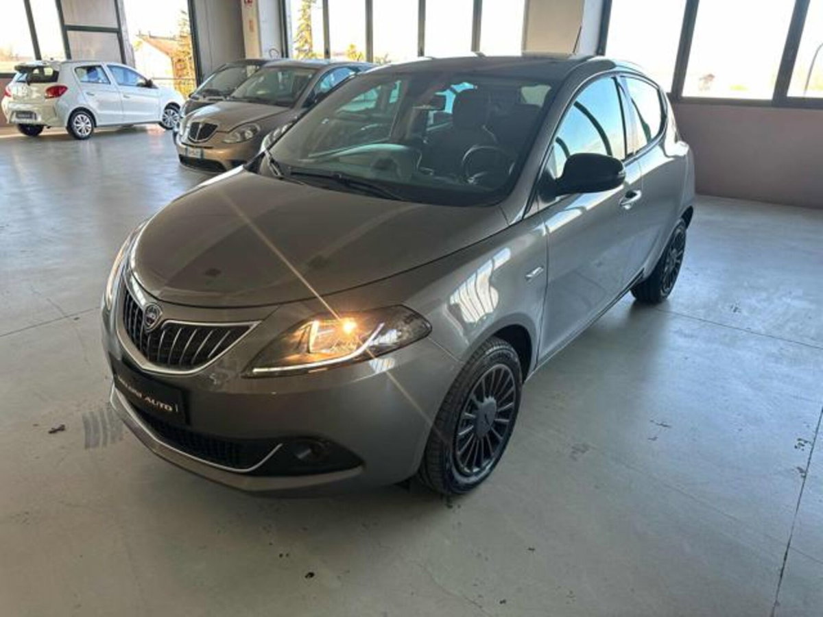 Lancia Ypsilon 1.0 FireFly 5 porte S&S Hybrid Silver Plus