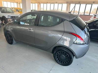 Lancia Ypsilon 1.0 FireFly 5 porte S&S Hybrid Silver Plus (5)
