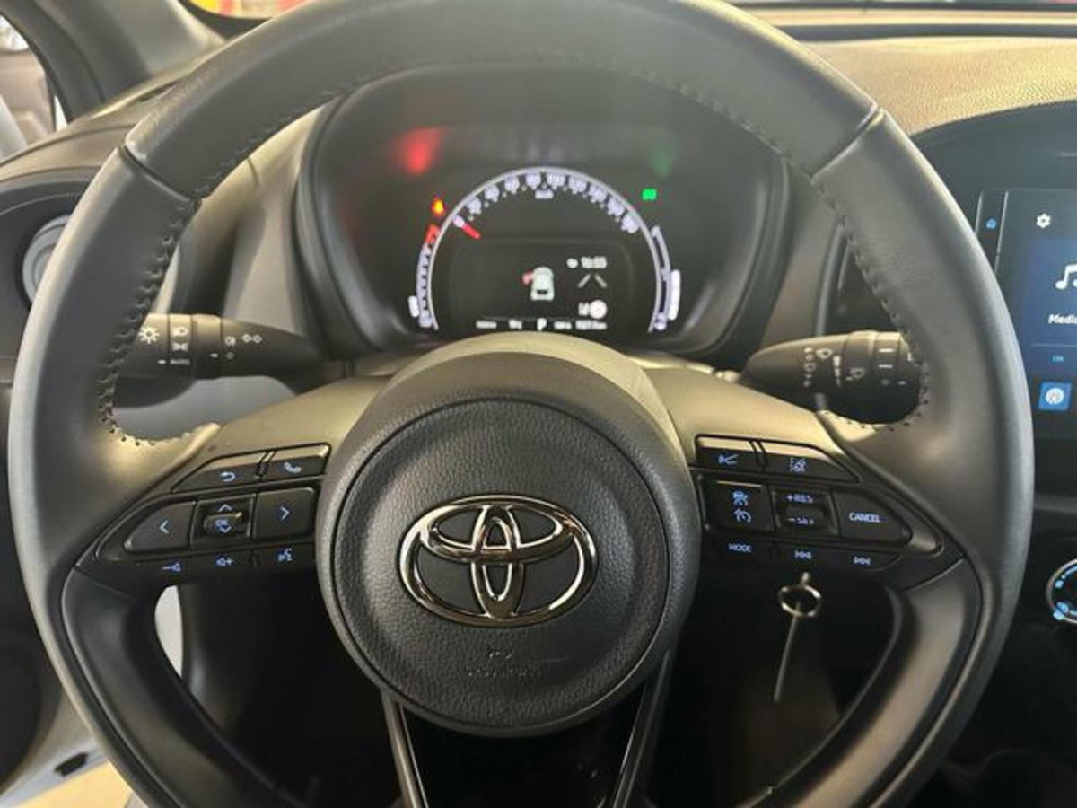 Toyota Aygo X 1.0 VVT-i 72 CV 5 porte Limited S-CVT (14)