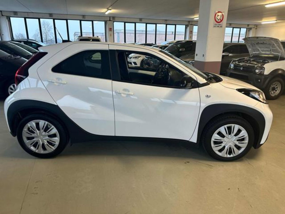 Toyota Aygo X 1.0 VVT-i 72 CV 5 porte Limited S-CVT (3)