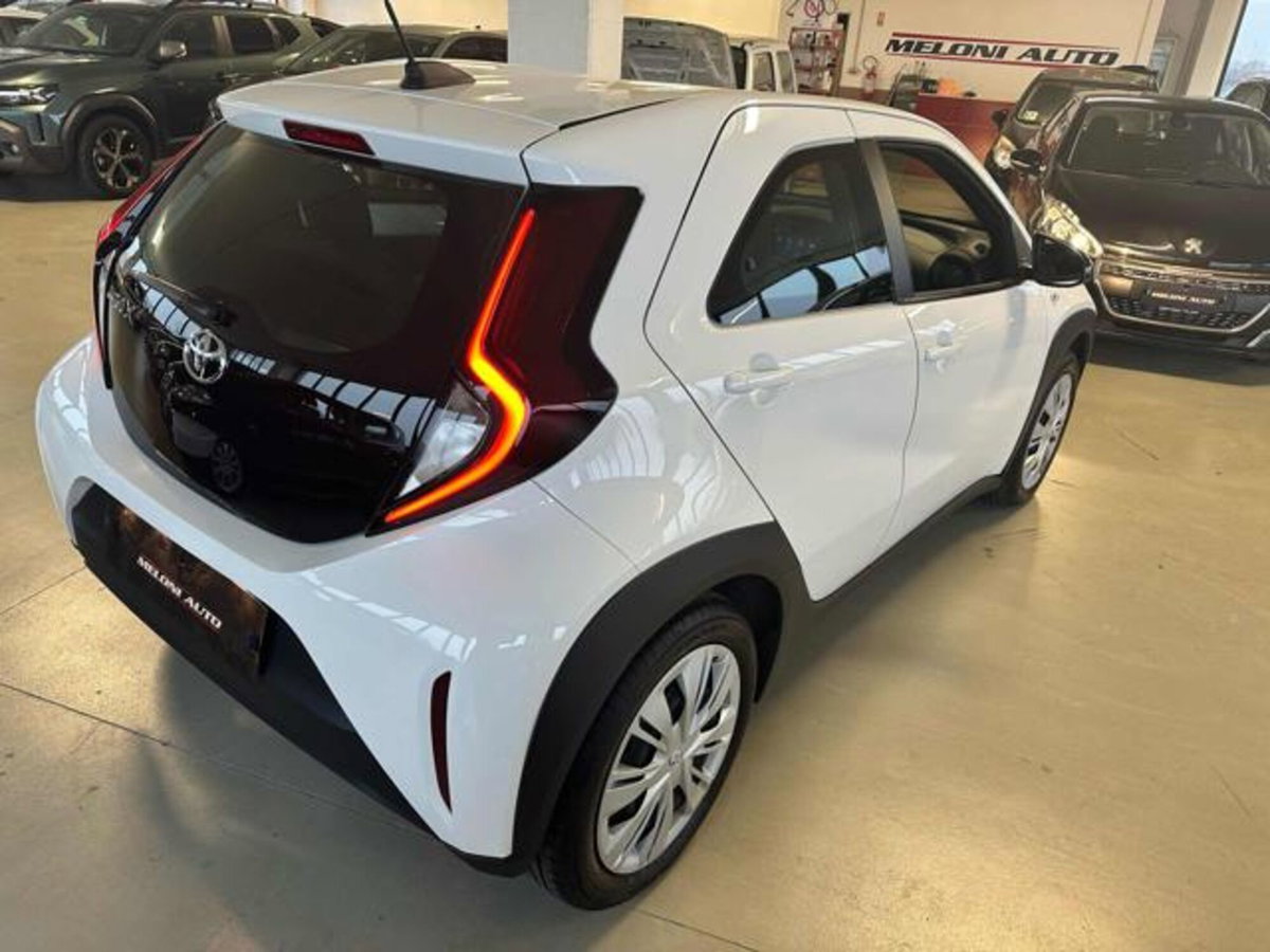 Toyota Aygo X 1.0 VVT-i 72 CV 5 porte Limited S-CVT (6)