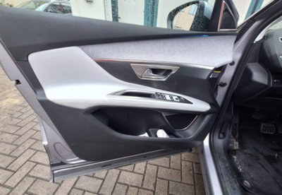 Peugeot 5008 BlueHDi 120 S&S EAT6 Allure Mix (10)