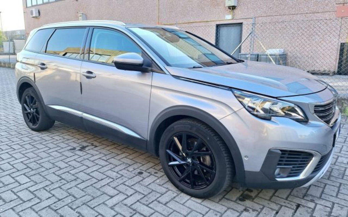 Peugeot 5008 BlueHDi 120 S&S EAT6 Allure Mix (17)