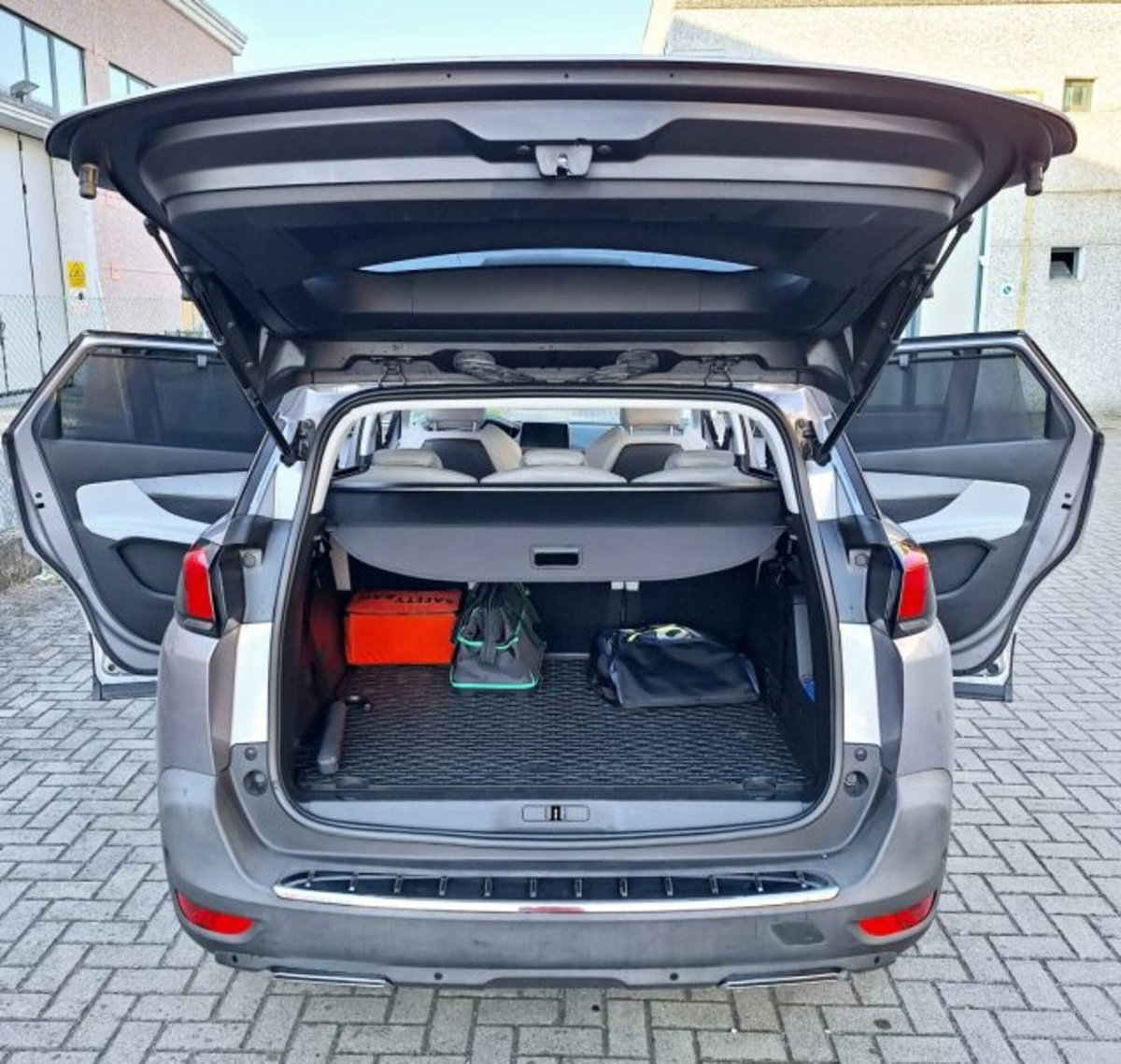 Peugeot 5008 BlueHDi 120 S&S EAT6 Allure Mix (20)